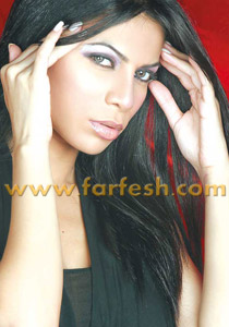 العارضة سنا إسماعيل: لا أهتم بالماركة كثيراً أو الثياب الغالية الثمن