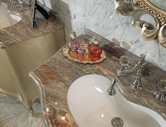 حمامات ملوكية من الذهب والفضة.. ولا في الأحلام!!!