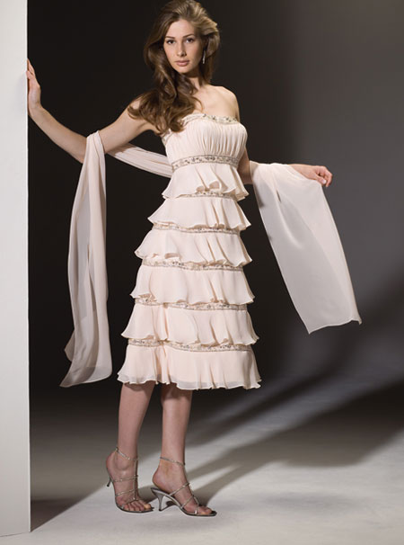 تشكيلة رائعة من أجمل فساتين السهرات