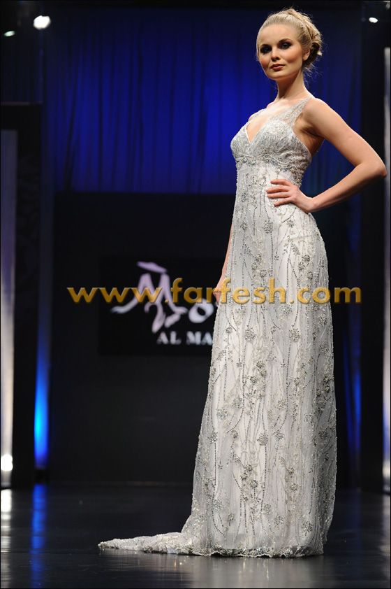 المصممة الإماراتية منى دعت زعماء العرب للوحدة العربية