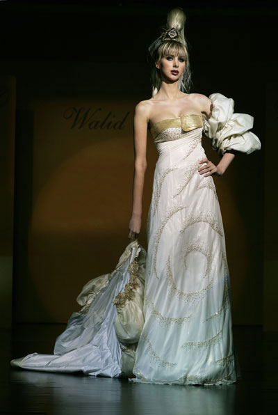 ما هي النصيحة التي يقدمها مصمم أزياء المشاهير لـ"هيفاء"؟ 