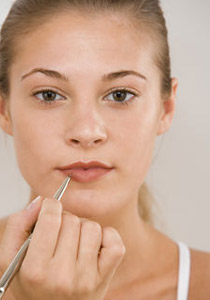 حافظي على بشرتك من المكياج.. وعلى المكياج من التلف!