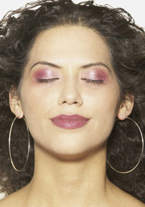 هل يمكن للماكياج أن يجعلك أنحف؟ 