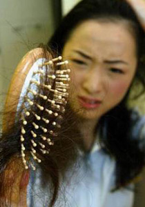 امنعي تساقط شعرك بخطوات بسيطة!