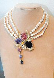 مصمّمة الحلي إحسان ندا: تكتسب أي قطعة حلي صفات!