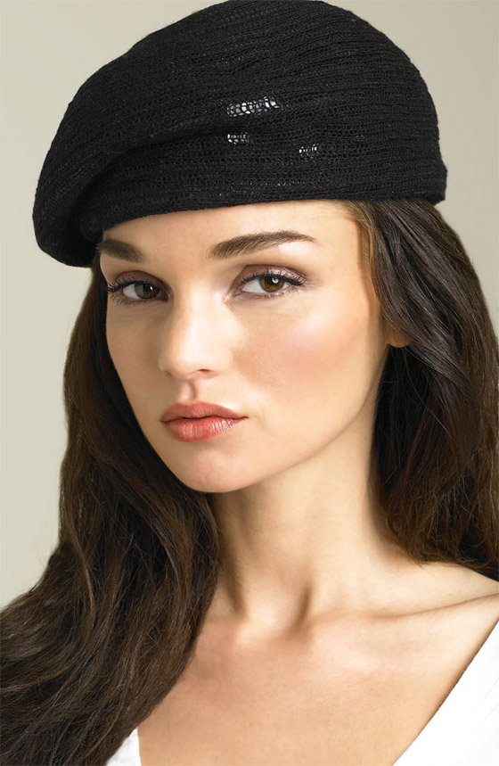 قبعات 2009.. بلون الشتاء 