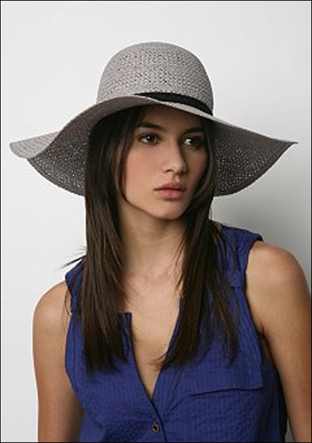 القبعة .. إكسسوار الصيف 