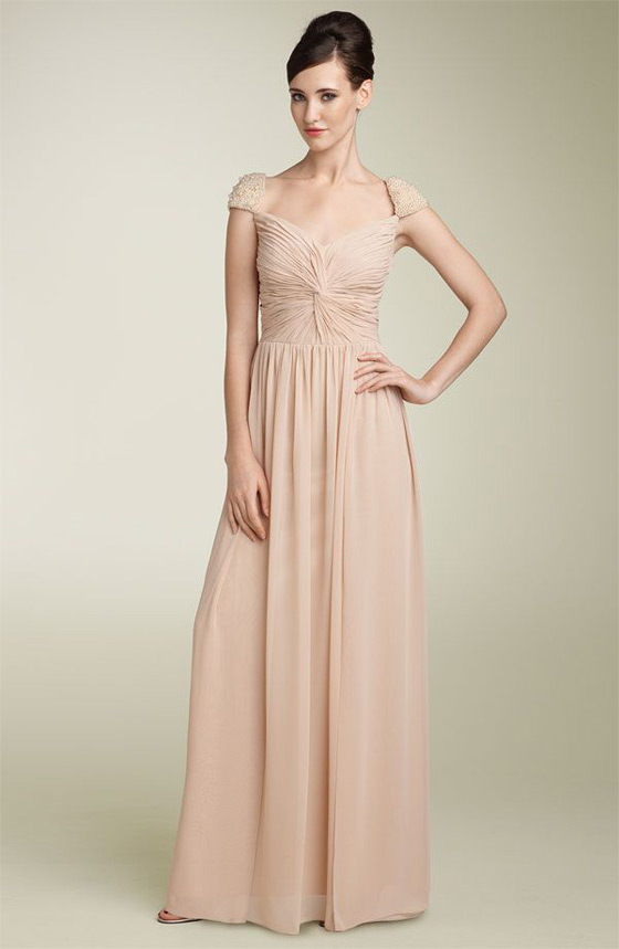 مجموعة من أروع فساتين السهرة 