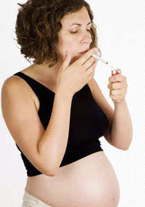 التدخين يقلل من مستوى ذكاء المولود