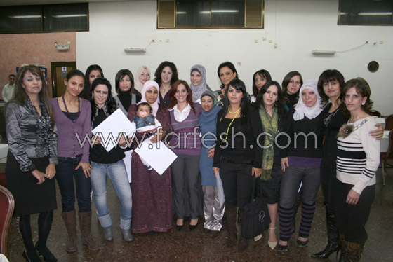 تخرج فوج جديد من مركز ناصر منصور للتجميل 