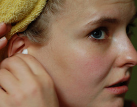 مفاهيم خاطئه بموضوع تنظيف الاذن