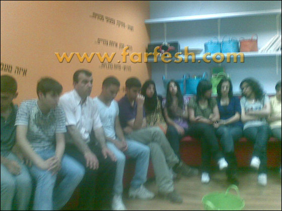 طلاب الشاملة أم الفحم يزورون متحف حوار في الظلام برعاية المنارة