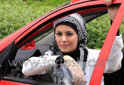 ماذا نصحت أشهر عارضة أزياء محجبة الفتيات المحجبات؟! 