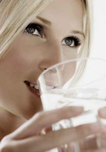 كيف تشرب الماء؟