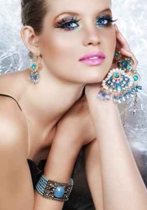 تعلمي خدع ومهارات الماكياج! 