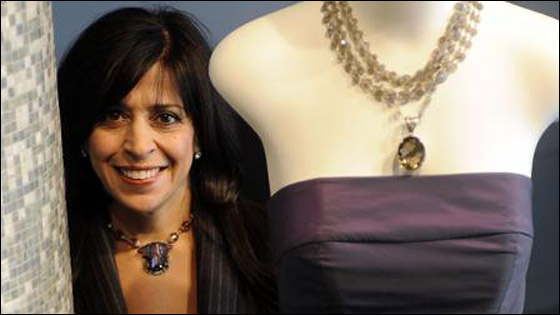 بعد إفلاس مصممة أزياء أوباما من سيصمم لها ملابسها؟؟ 