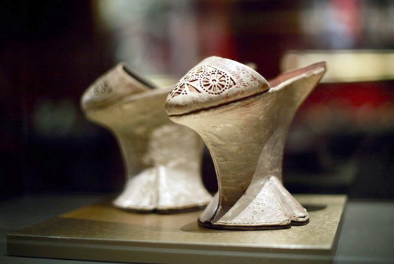معرض احذية نسائية من القرن الـ 16 في توربنتو 
