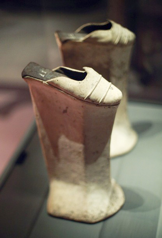 معرض احذية نسائية من القرن الـ 16 في توربنتو 