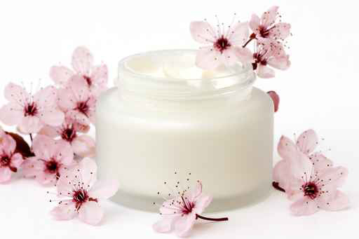 كريم للنساء يخفف التغيرات التي تطرأ على الجلد بعد الولادة!