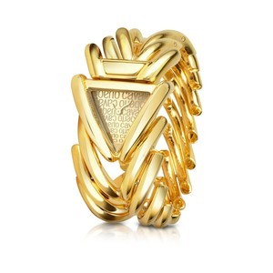 ساعات يد ذهبية بتصاميم مختلفة 