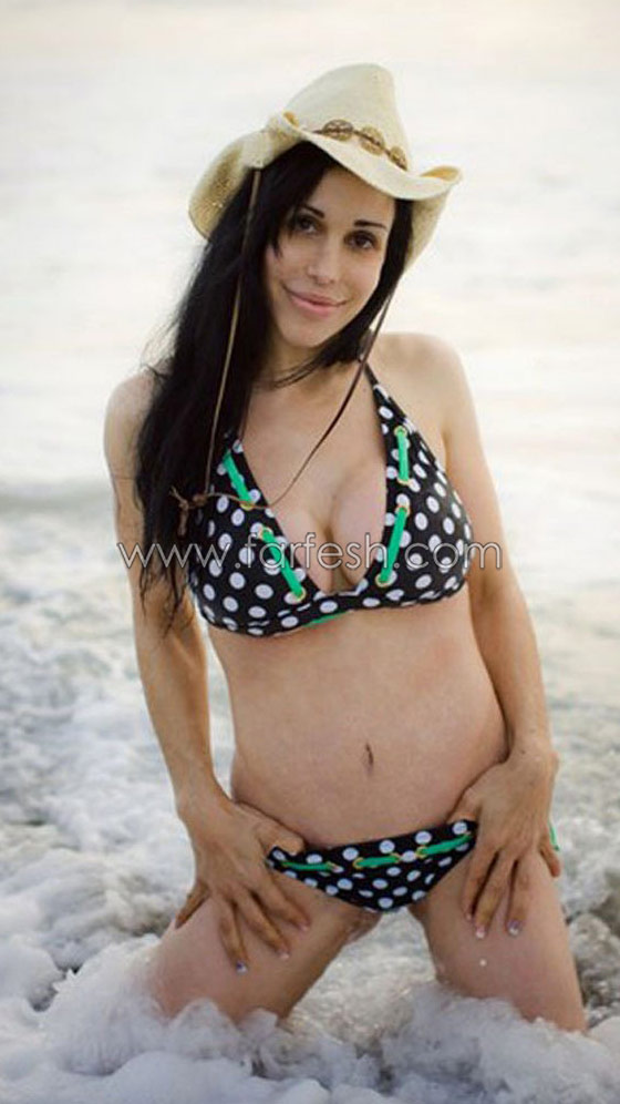 ناديا سليمان صاحبة البطن الكبير تعرض بالمايوه البكيني!!