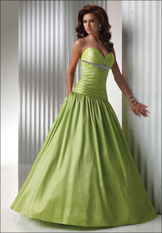 أحلى فساتين سهرة موديل 2010 لأحلى الصبايا! 