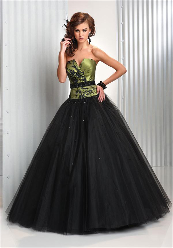 أحلى فساتين سهرة موديل 2010 لأحلى الصبايا! 