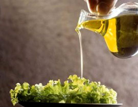 زيت الزيتون يقي من التهاب الأمعاء 