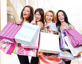 المرأة البريطانية ترتدي يوميا ما يعادل 1000 جنيه استرليني!!