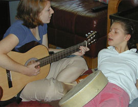 العلاجات الجديدة لذوي الإحتياجات الخاصة تشمل الرسم الغناء والرقص