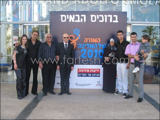 كفيف يصلح آلات الطباعة ويتفوق على 4000 معلم مبصر! 