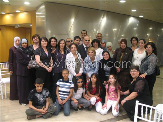 كفيف يصلح آلات الطباعة ويتفوق على 4000 معلم مبصر! 