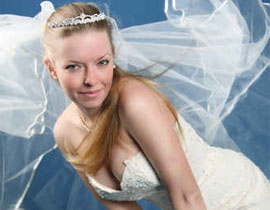 لك عروستنا الحلوة.. نصائح لشراء فستان الزفاف