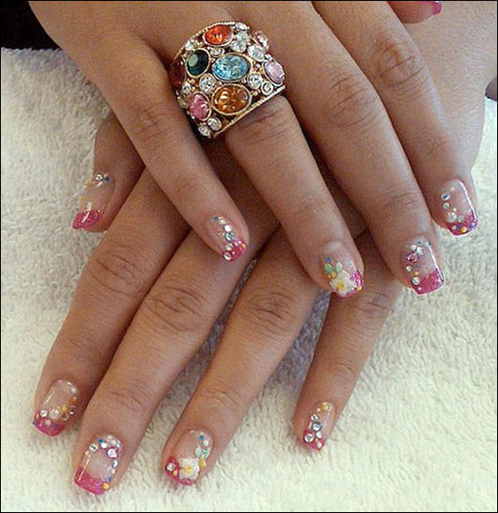 اليكم أحدث صيحات الموضة لطلاء الأظافر!