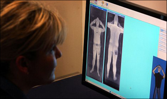 الماسحات الضوئية في المطار تؤدي للاصابة بمرض السرطان!!