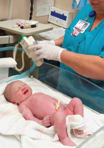 أنجبت طفل مصاب بالشلل الدماغي فتركته في المستشفى وتطلقت!