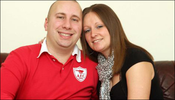 بعد صراع.. أصغر الرجال المصابين بسرطان الثدي يفارق الحياة!