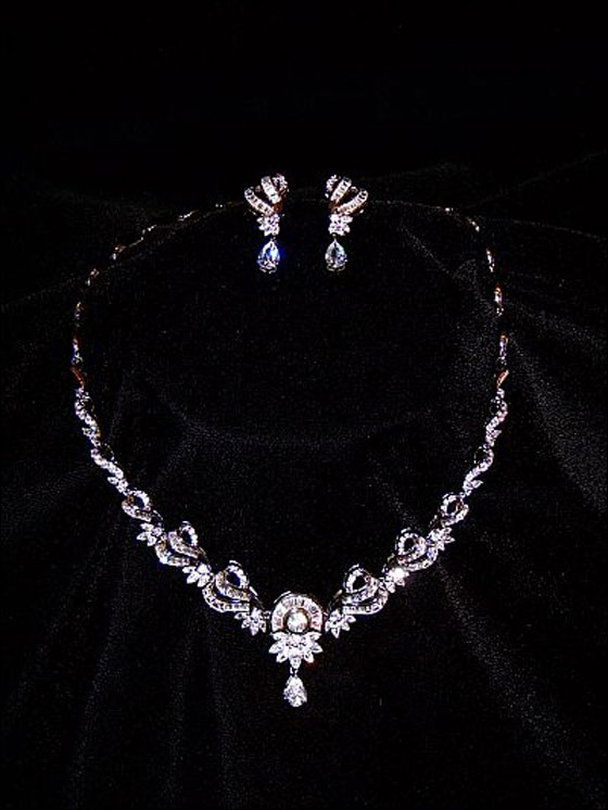 اجمل المجوهرات لتضيئي ليلة عرسك!