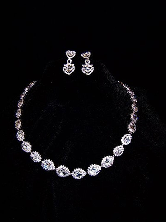 اجمل المجوهرات لتضيئي ليلة عرسك!