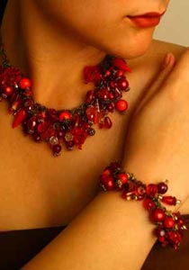 اليك نصائح لإختيار الإكسسوارات لتظهرين بأجمل صورة!