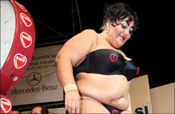 إيطاليا تتوج ملكة جمال "ممتلئات الجسم!!