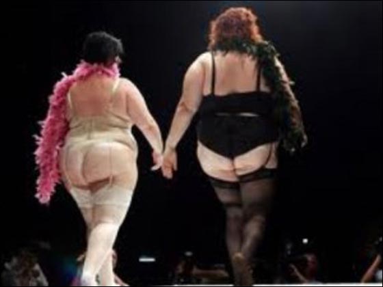 إيطاليا تتوج ملكة جمال "ممتلئات الجسم!!