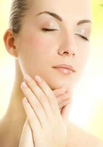 طرق للمحافظة على بشرة نضرة خلال أيام الصيف الحارة!