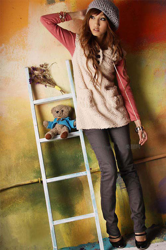 مجموعة خاصة من ملابس الصبايا 