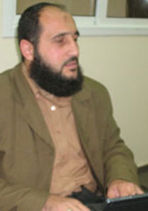 كفيف يحترف في التعامل مع الحاسوب ويطمح لأن يصبح مبرمج!