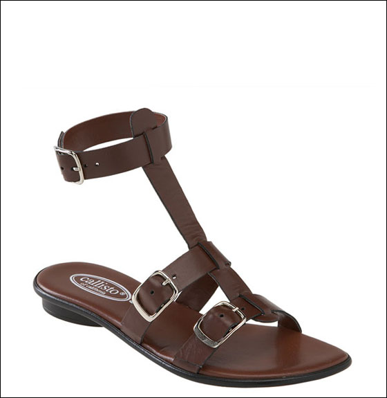 اليكم أجمل وأريح صنادل موضة 2010!