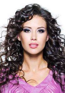 اليك بعض الطرق لتصفيف شعرك المجعد!