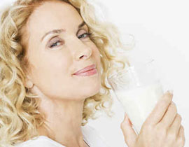 تناولوا الحليب للتخلص من ائحة الثوم!