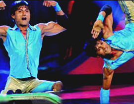 راقص هندي بلا ساقين.. يرقص ويدهش الملايين!