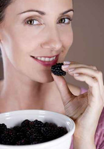 ما هي أفضل 10 أطعمة لتعزيز أداء المخ؟!